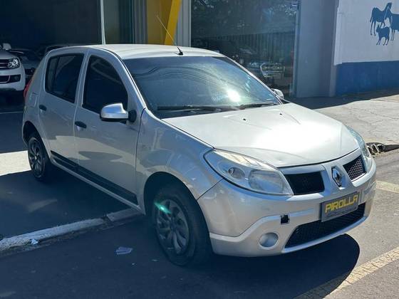 RENAULT SANDERO 1.0 AUTHENTIQUE 16V FLEX 4P MANUAL RENAULT SANDERO 1.0 AUTHENTIQUE 16V FLEX 4P MANUAL